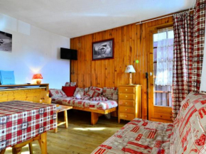 Studio rénové 3 pers, balcon sud, au pied des commerces et près des pistes - FR-1-329-4